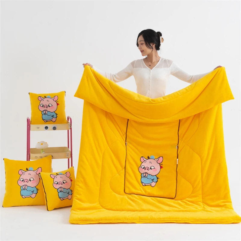 加厚抱枕被子两用多功能车载牛奶绒卡通二合一办公室午睡枕头汽车