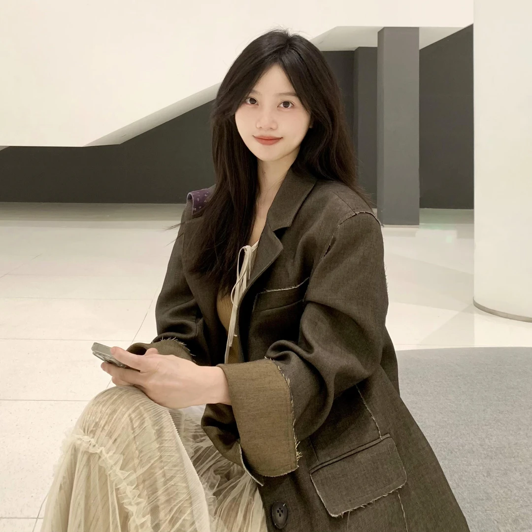 2025秋季新款韩系高级感咖色西装外套搭配蕾丝半身裙气质两件套潮