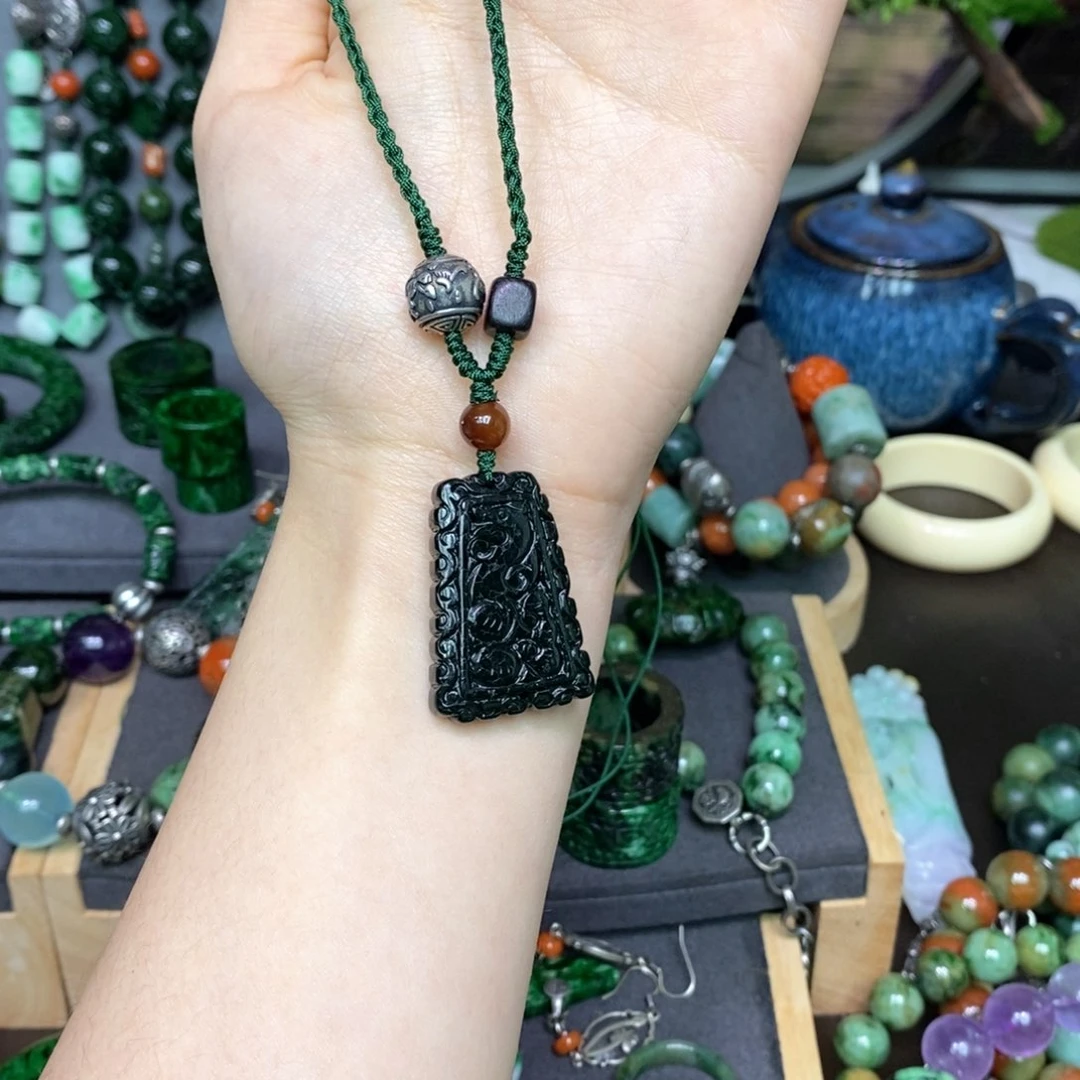 翡翠手链未镶嵌漂亮美眉