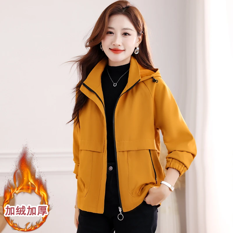 中老年妈妈秋冬装洋气加绒连帽夹克短外套女户外运动加厚保暖风衣