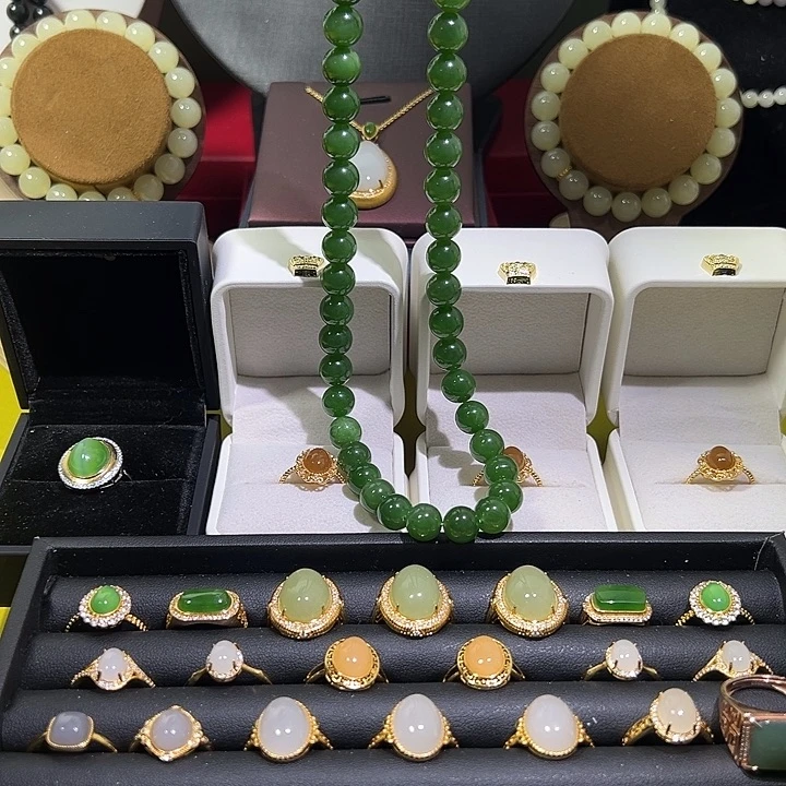 和田玉（碧玉）未镶嵌颈饰