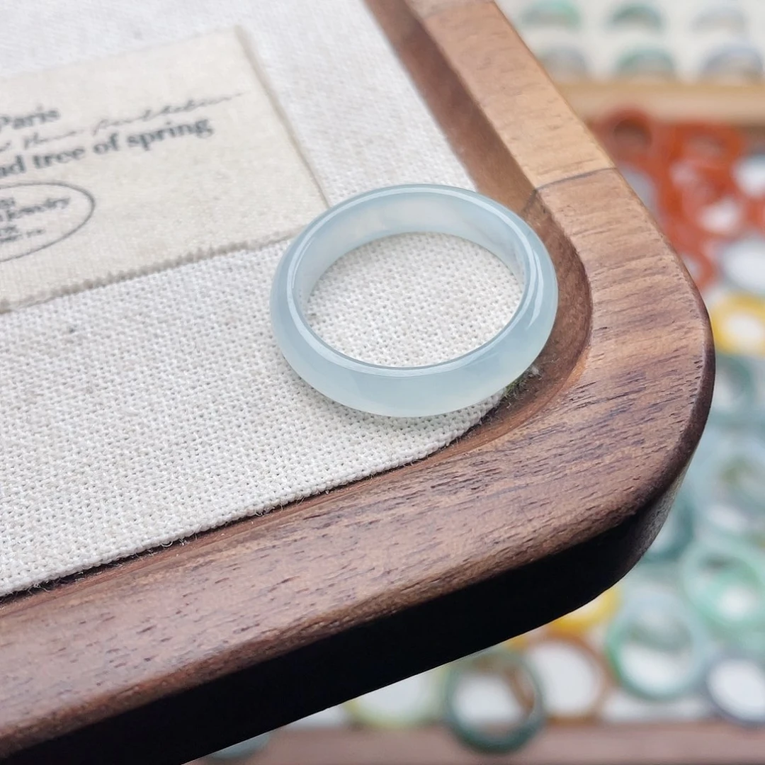 翡翠戒指未镶嵌梨****?11 号港 19.20