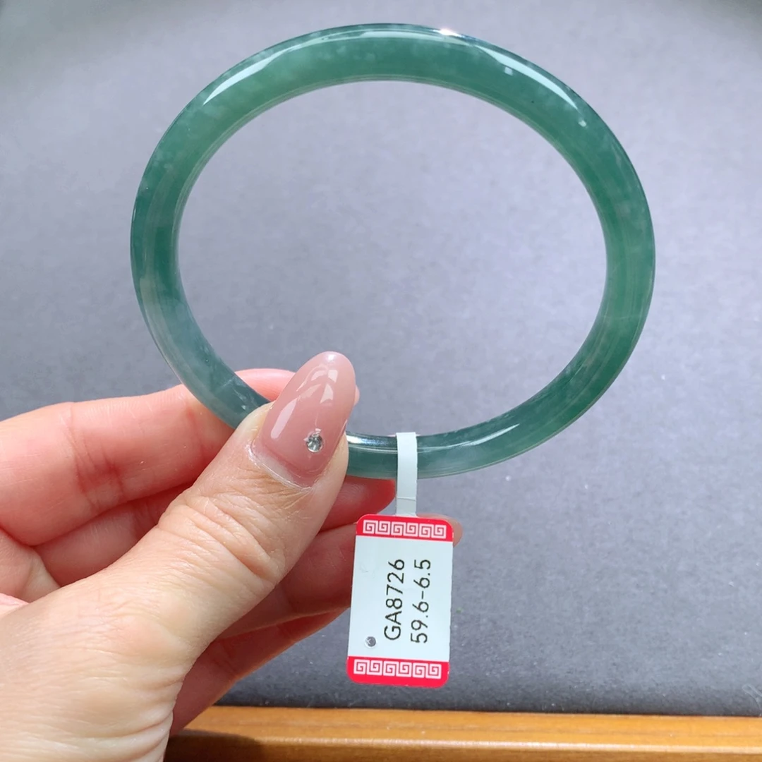 翡翠手镯未镶嵌天然翡翠手镯叮当镯