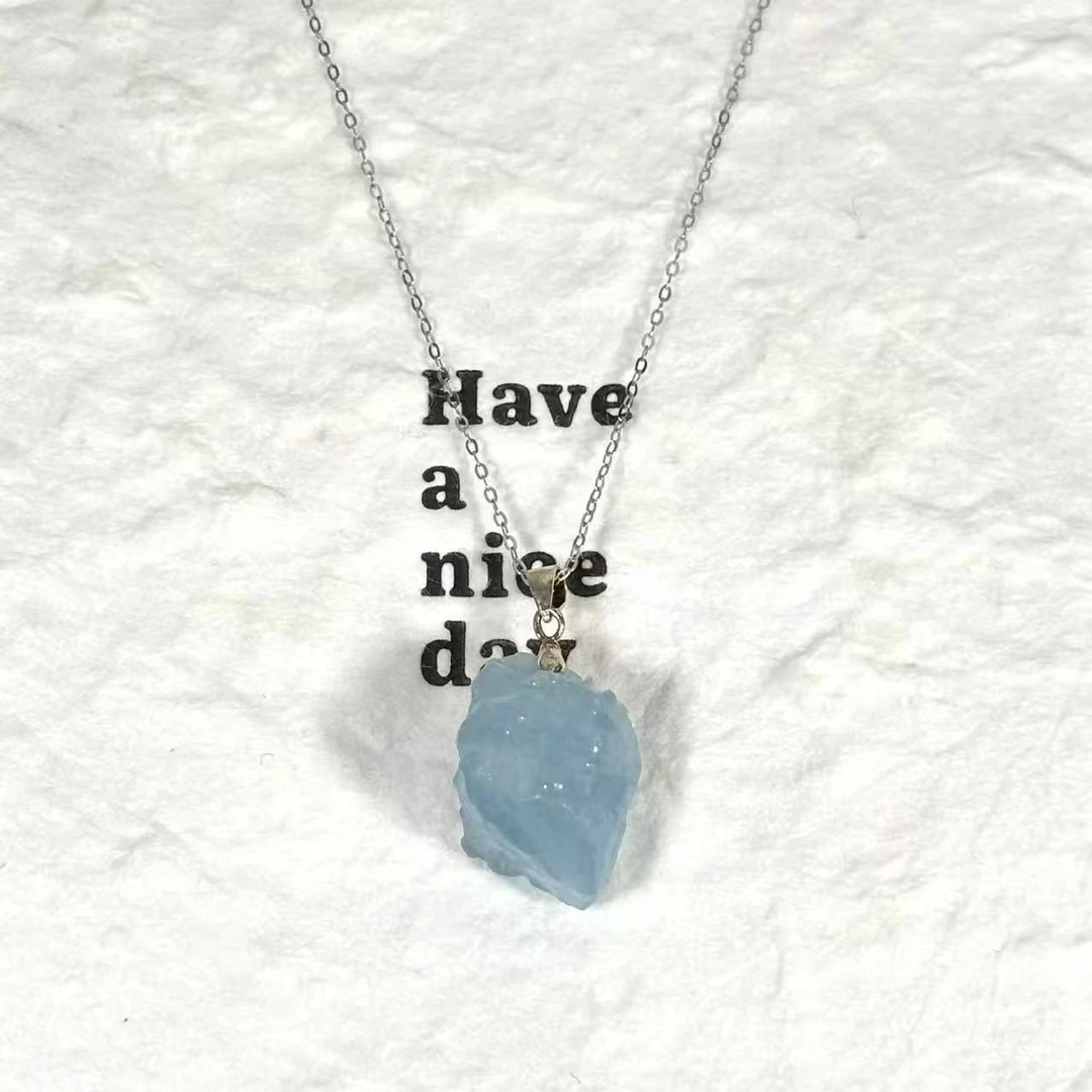 天然海蓝宝不规则原石吊坠水晶项链diy饰品配件女生配饰