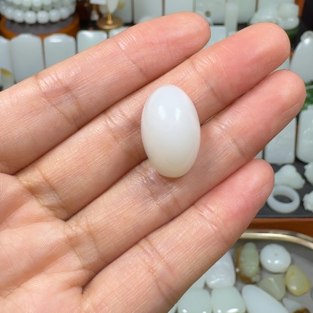 ****铛和田玉未镶嵌颈饰