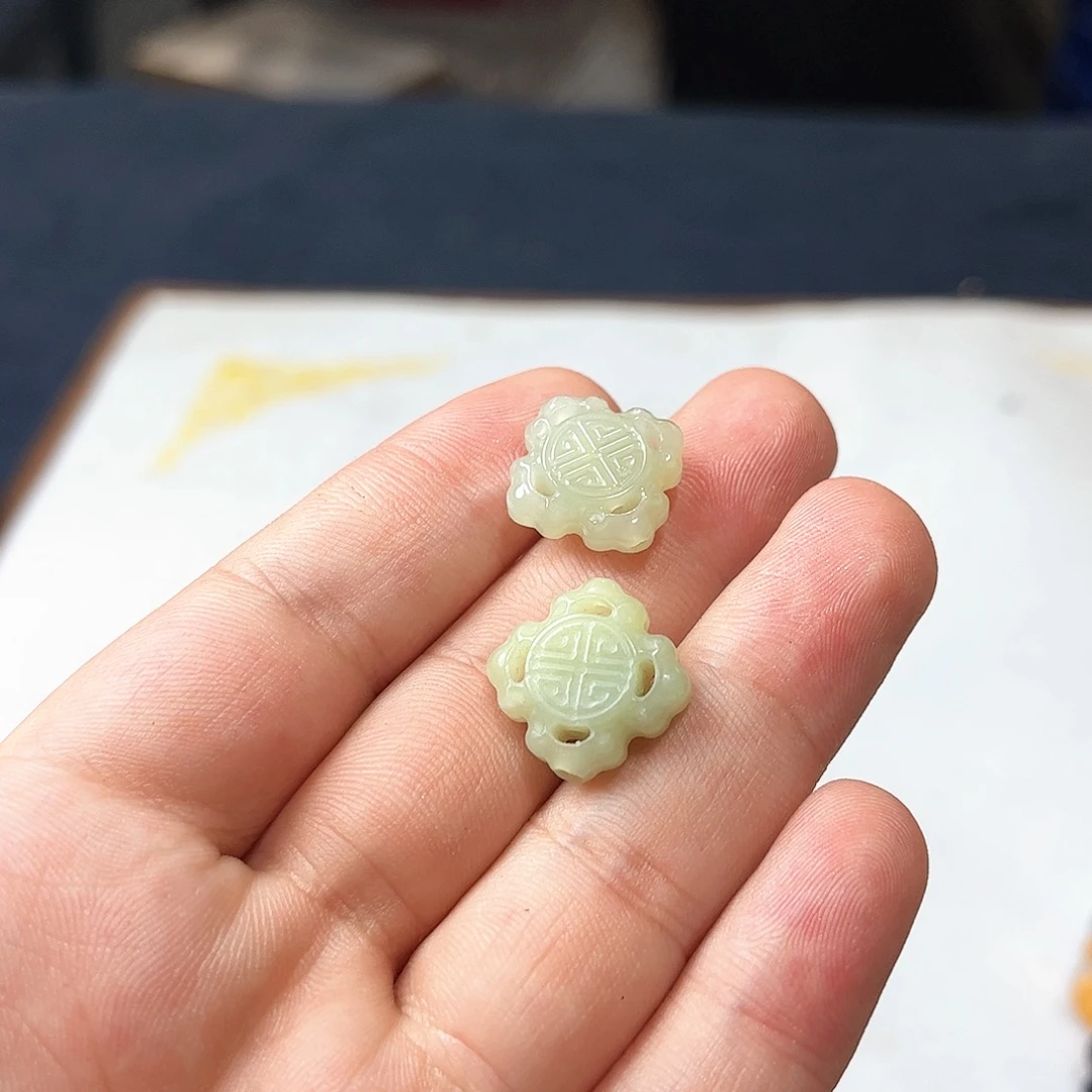 和田玉未镶嵌吊坠(不含链)33