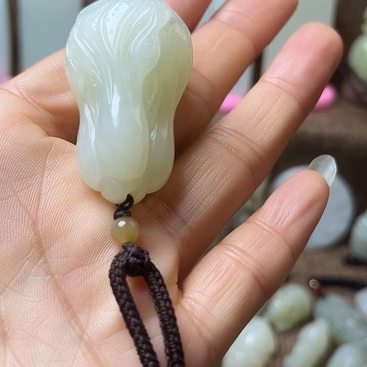 和田玉（糖玉）未镶嵌颈饰