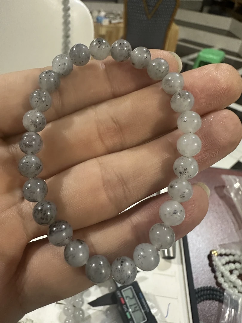 天然缅甸翡翠，手链款。