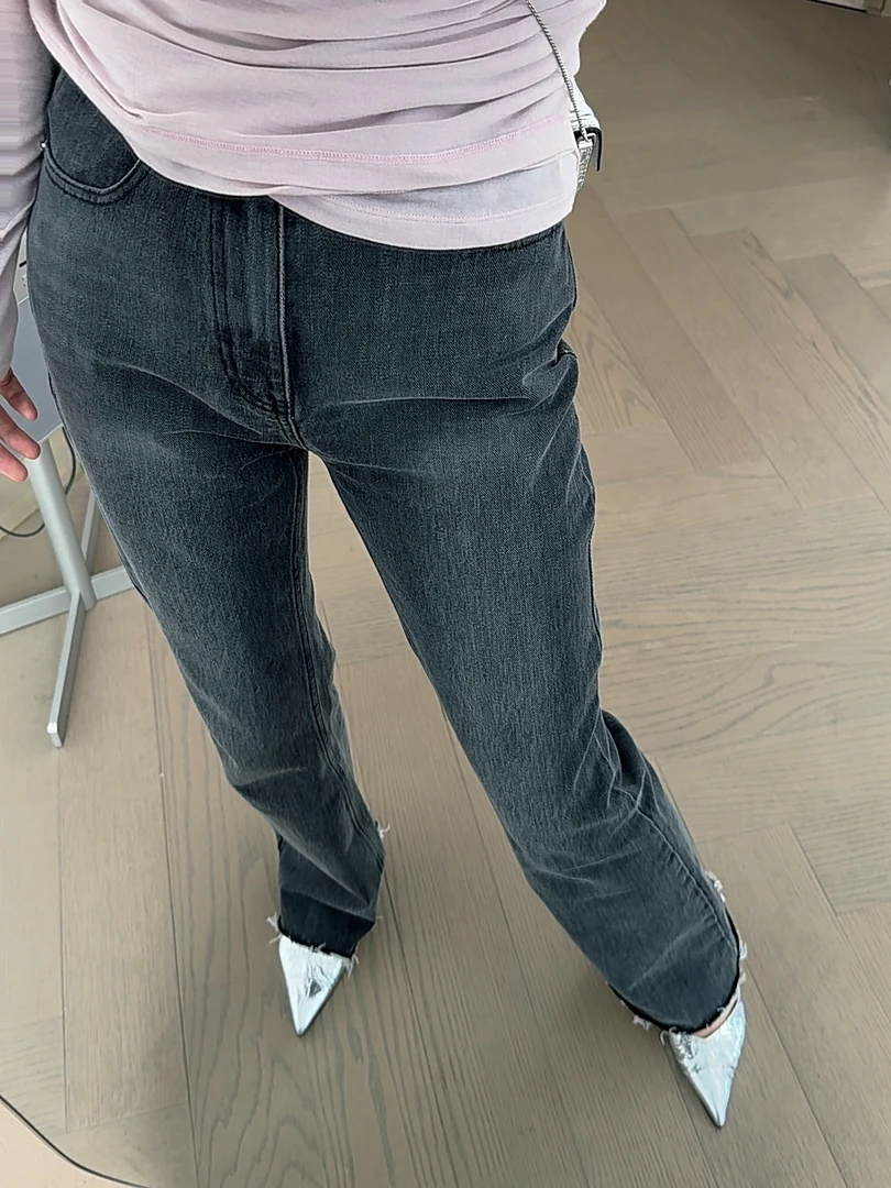 Amarilli 洋气水洗高腰提臀喇叭牛仔裤