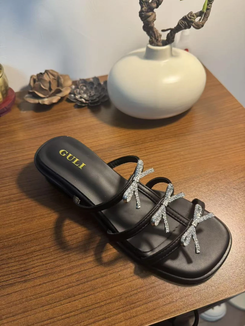 21-52百利安娜时尚凉拖鞋