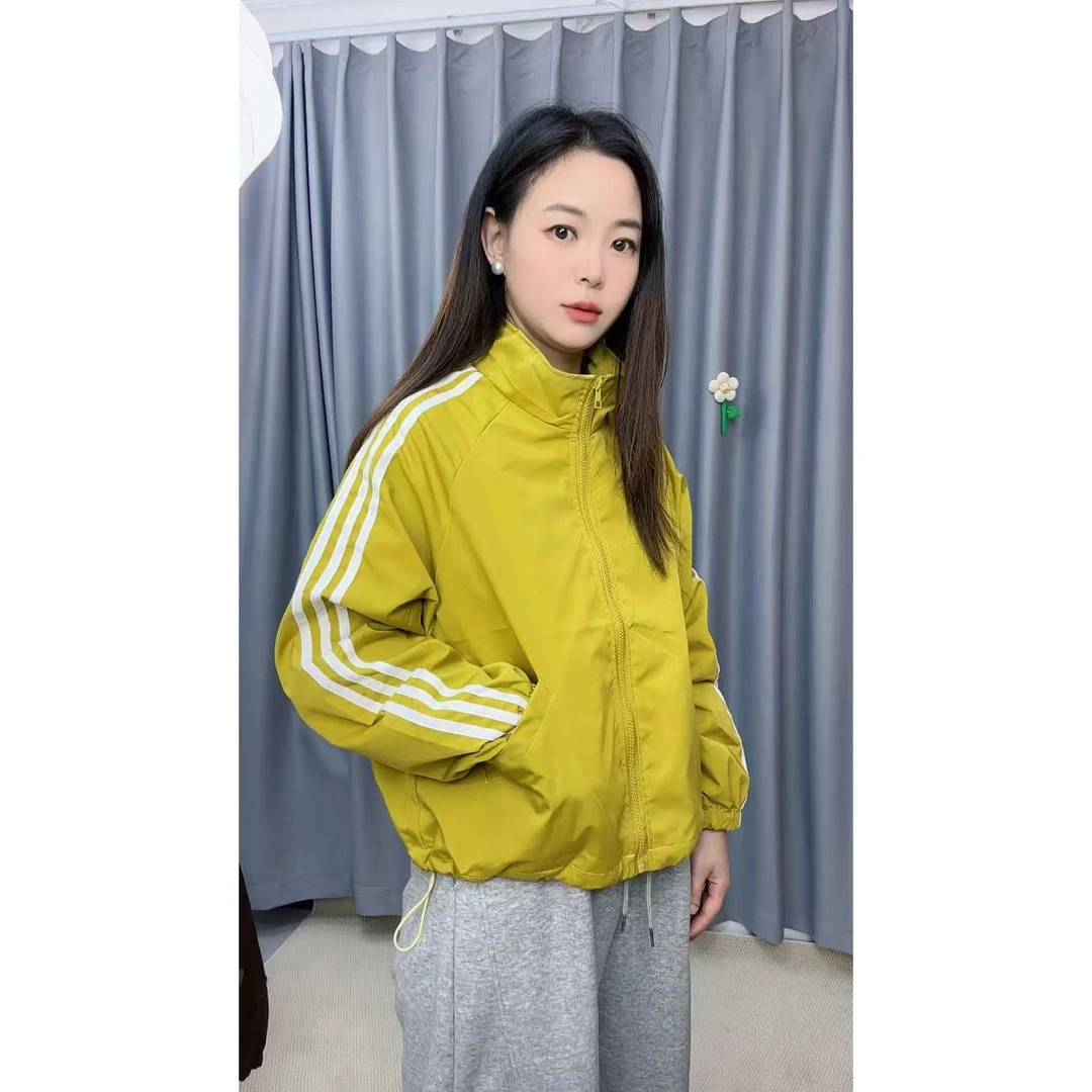 短款三条杠2025新款立领夹克女春秋小个子运动外套休闲薄外套
