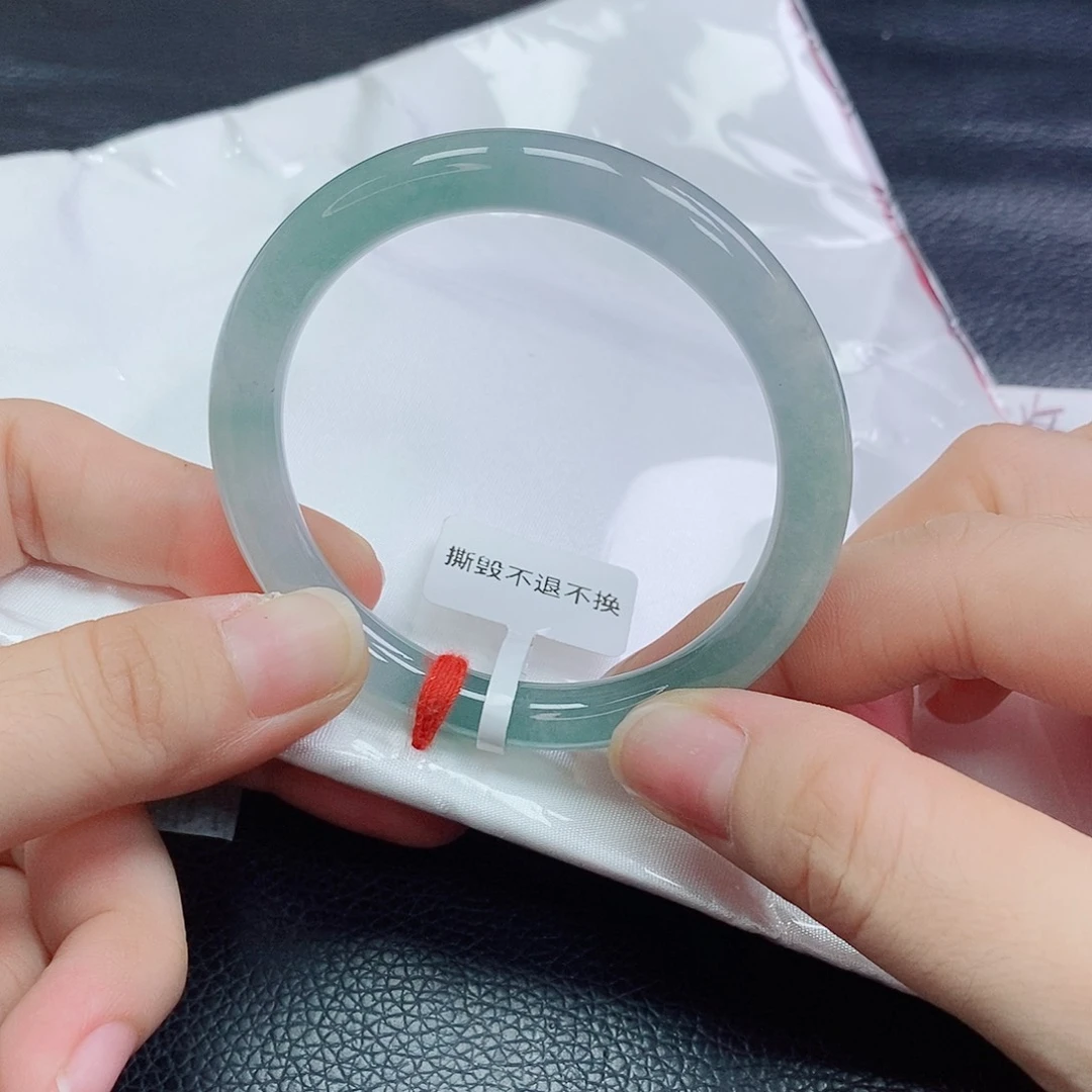 翡翠手镯未镶嵌52/53圆条起光蓝调渐变