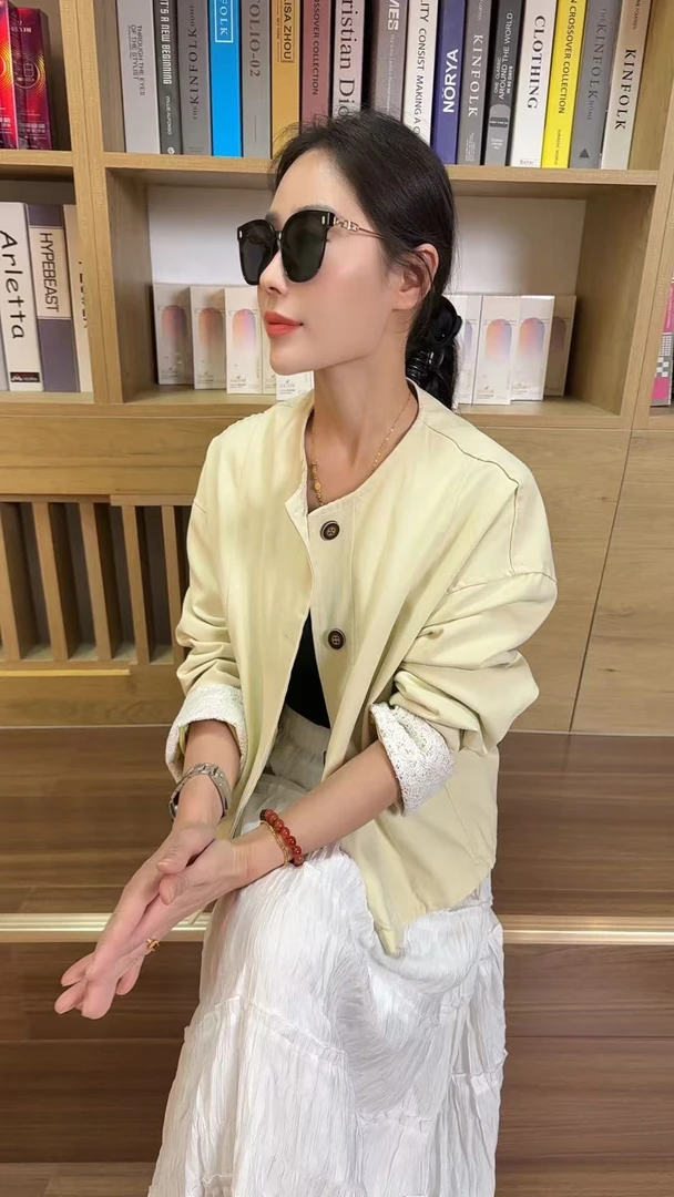 Miss Huo短款外套 A 杏绿色 2805