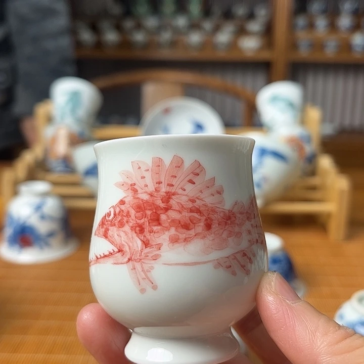 壮***士手工制作陶瓷器皿