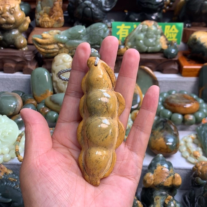 W***王岫岩河磨玉（透闪石质玉）未镶嵌把件