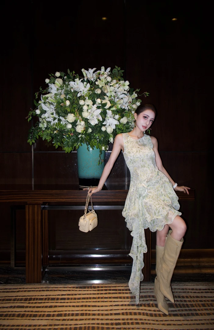 2025初夏MyloveLeo‘’藤蔓花下‘’碎花夏季清新连衣裙(裙长78)