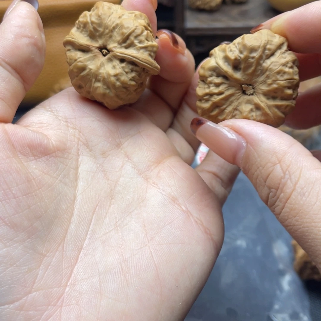 萬***i核桃哈哈哈哈哈31好吧