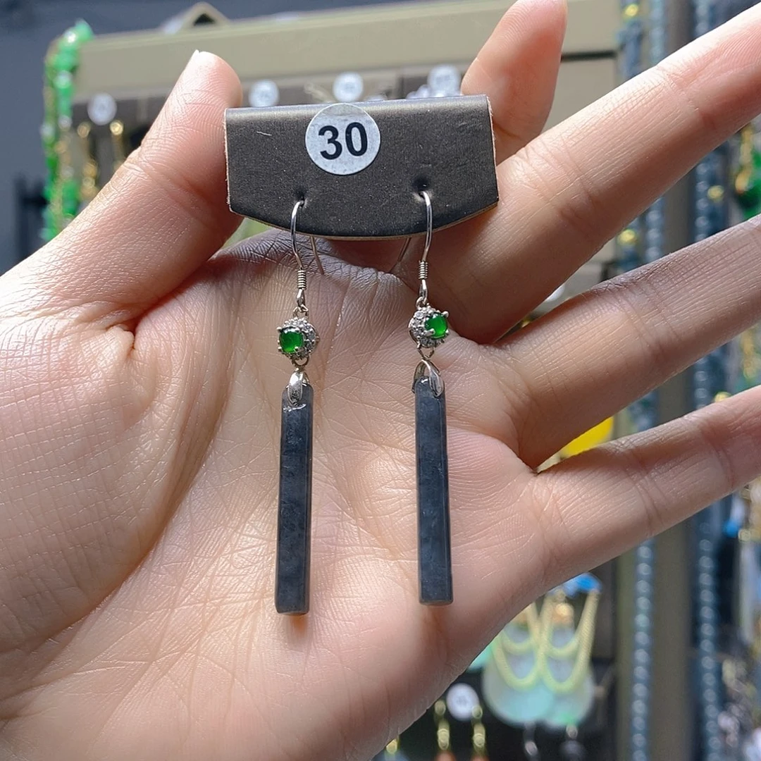 未镶嵌翡翠耳饰翡翠