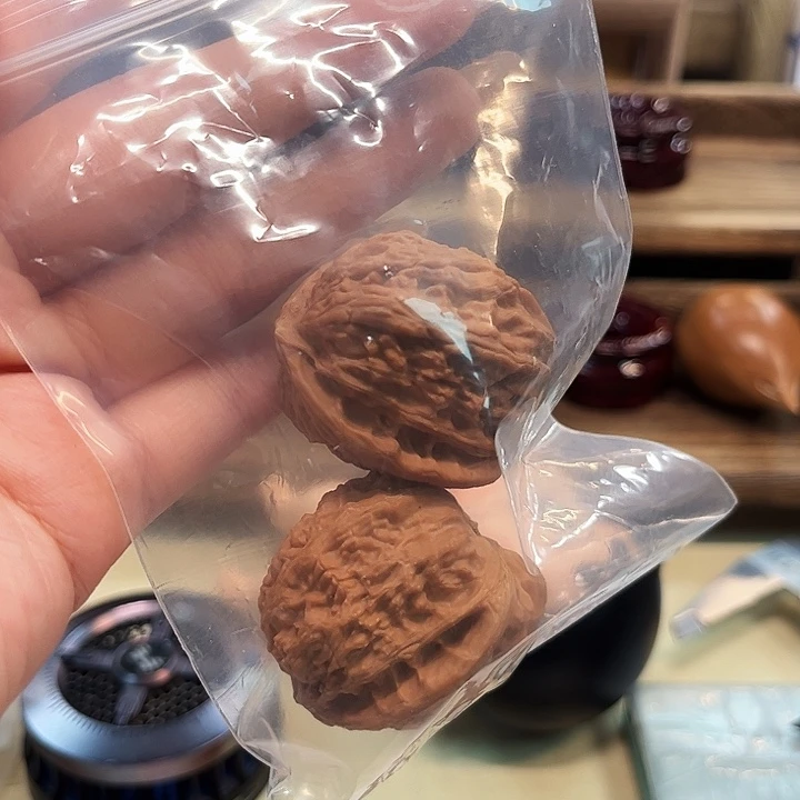 大***磊吊坠文玩核桃三角白