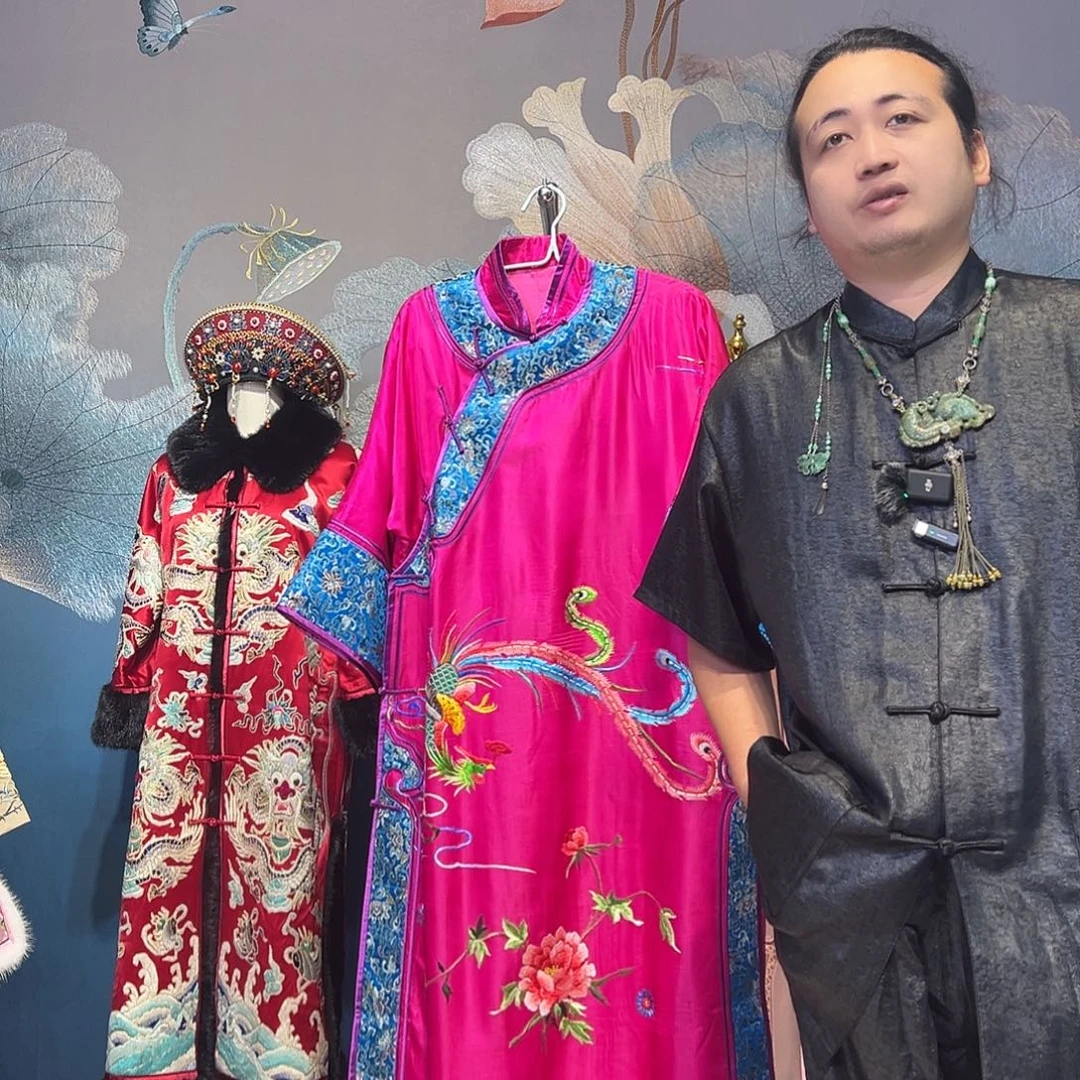 立领斜襟纯手工老绣宋锦包边太太服