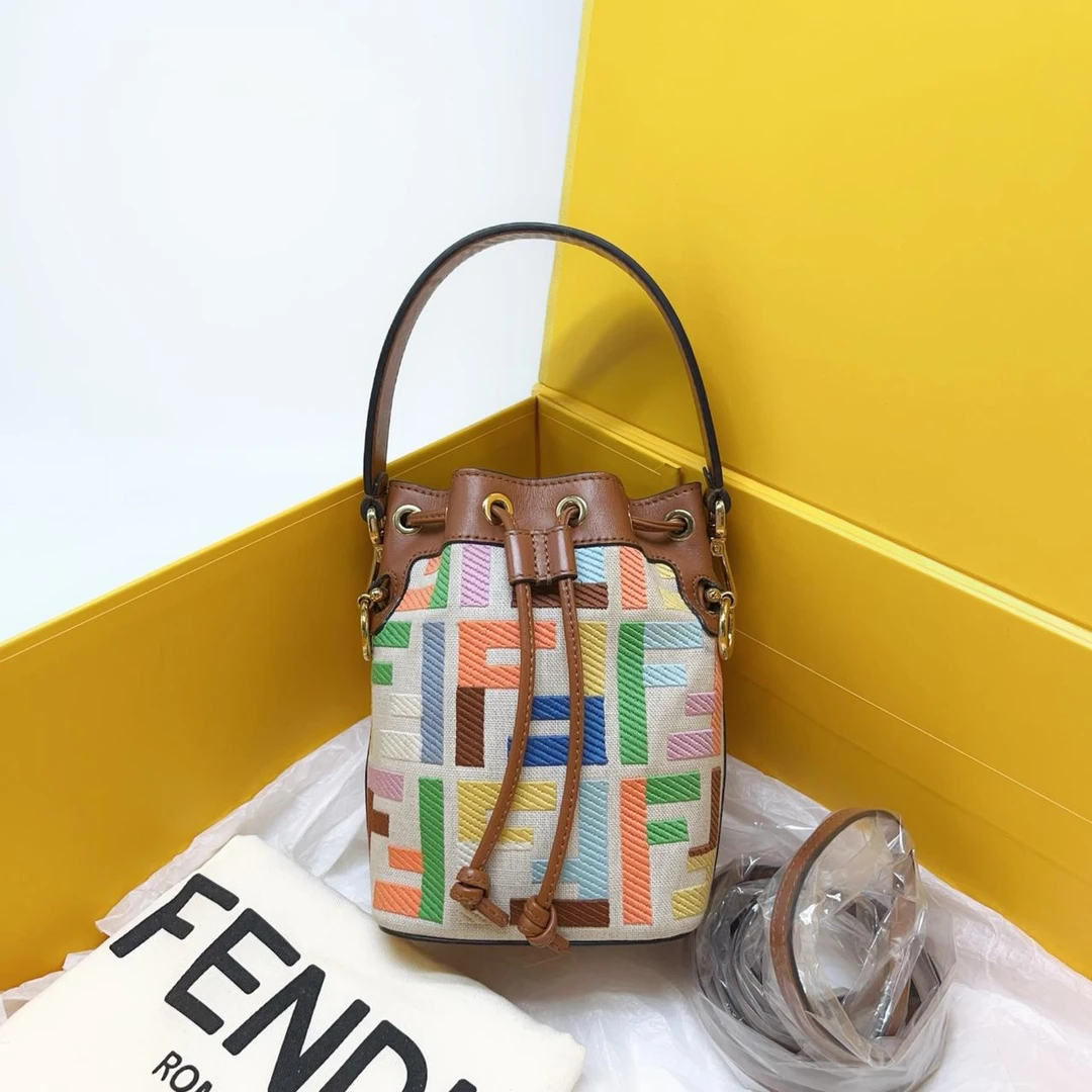 95新 FENDI/芬迪 小野专属/单肩包/TL0343