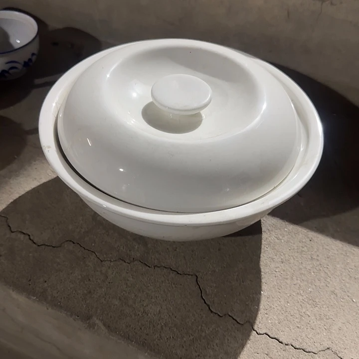 瓷片陶瓷盘子碗啥都有口径20高度7