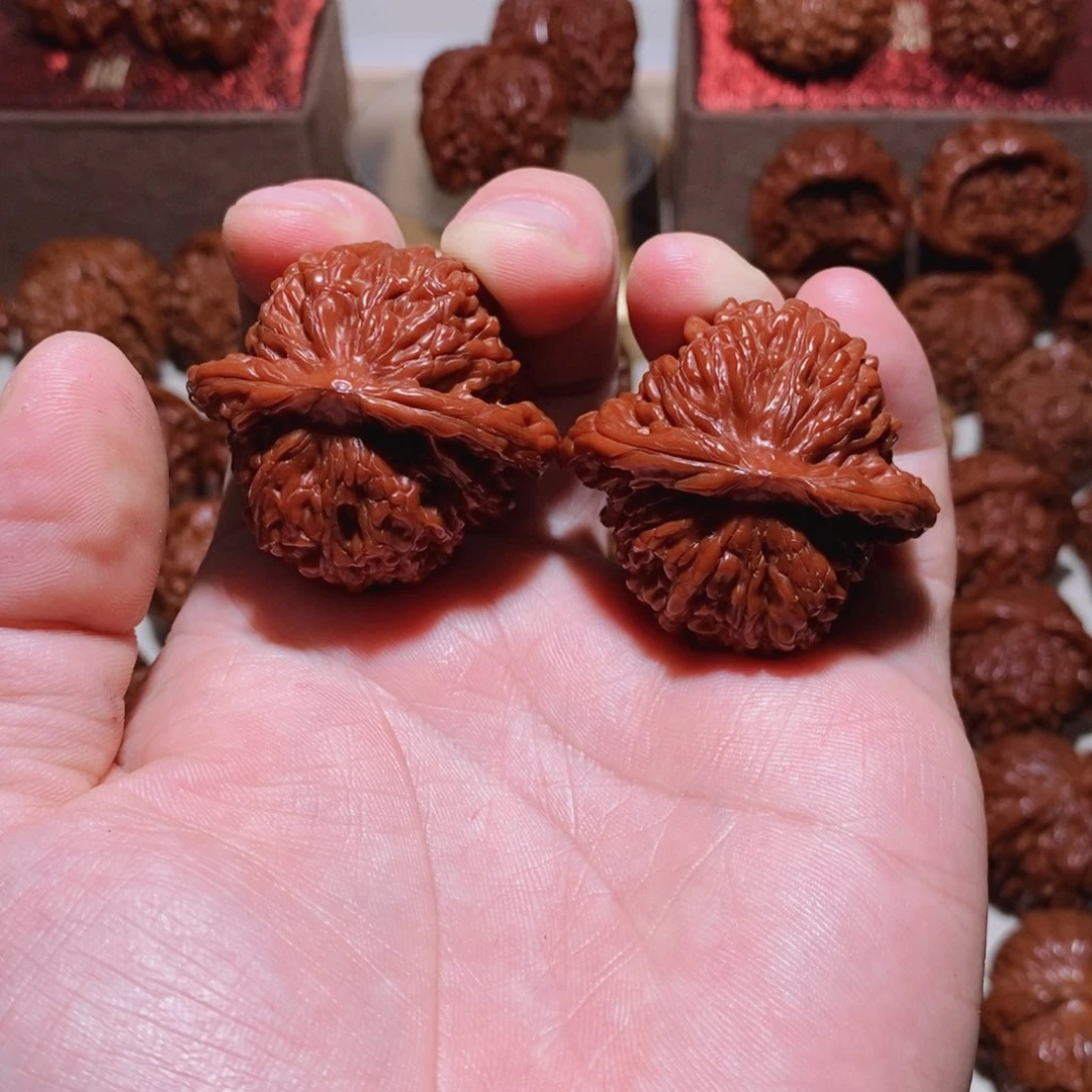 桃核把件陌**伤四座楼四座楼