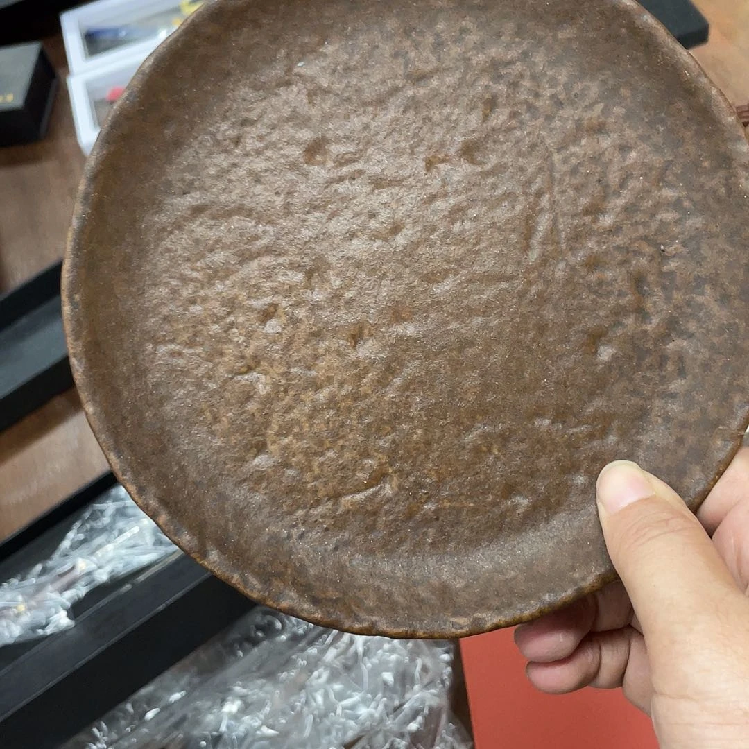 搪瓷杯子里还有很多东西
