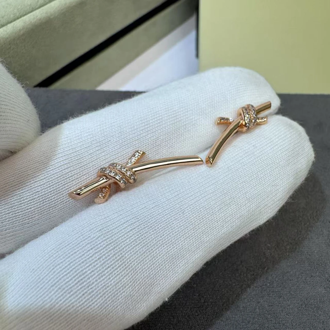 V金高定耳饰 绳结轻奢气质百搭耳钉