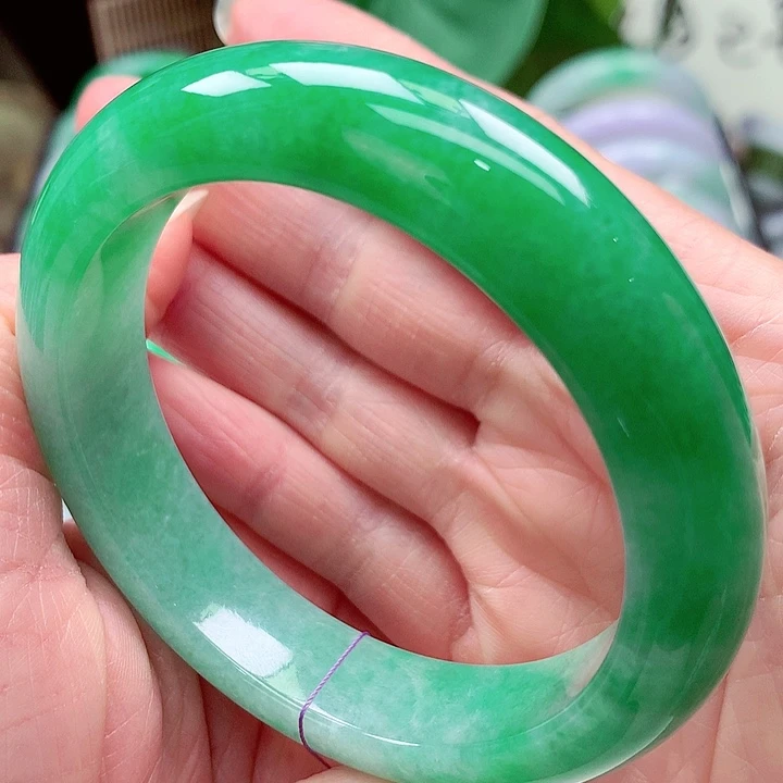翡翠未镶嵌手镯天然翡翠手镯