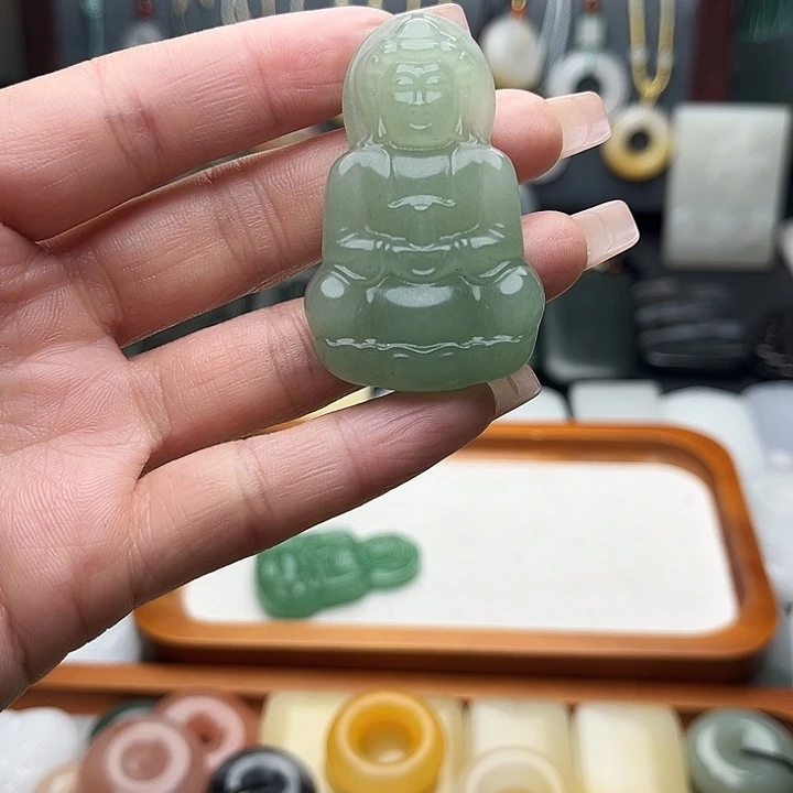 东陵石未镶嵌颈饰