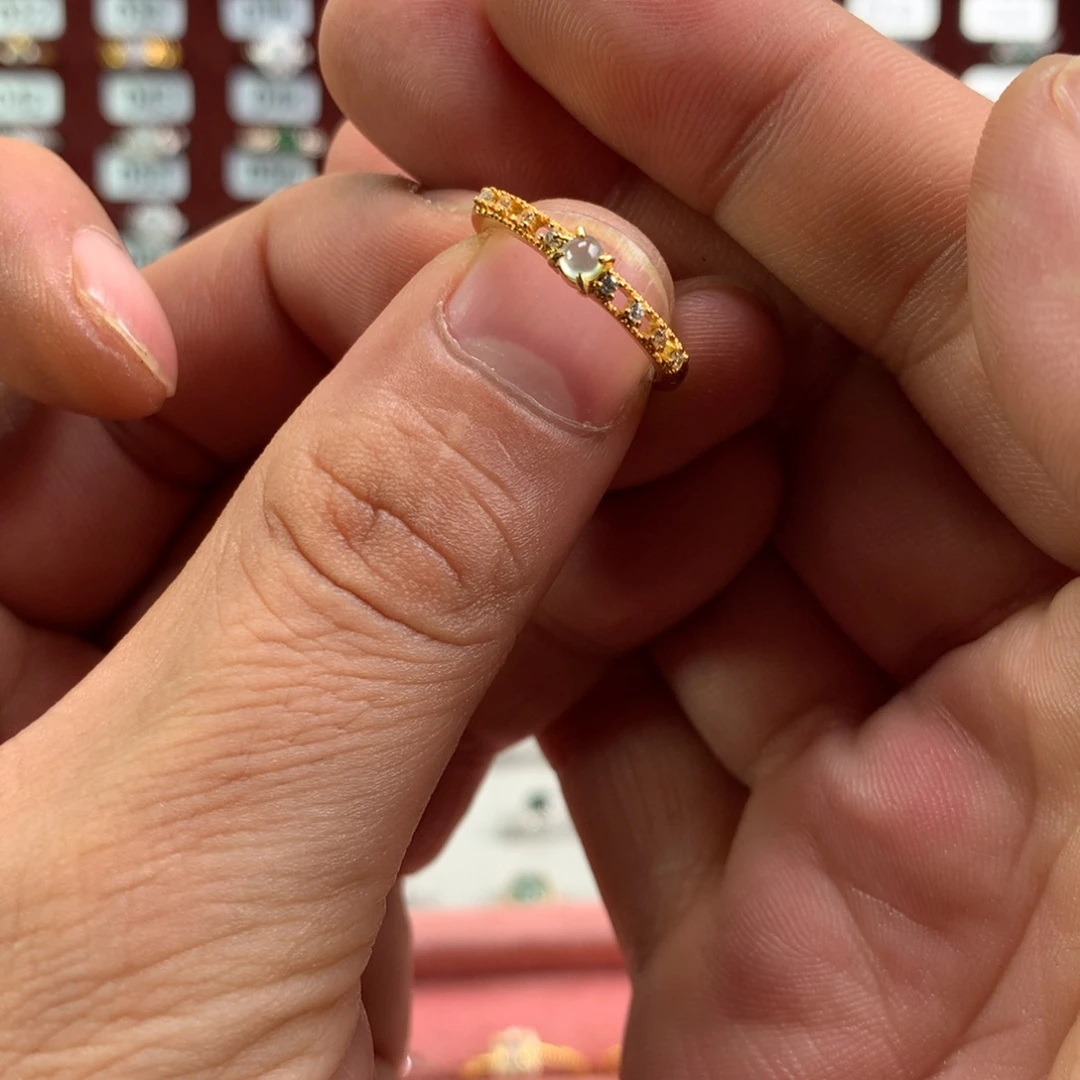 娜****翡翠未镶嵌戒指139