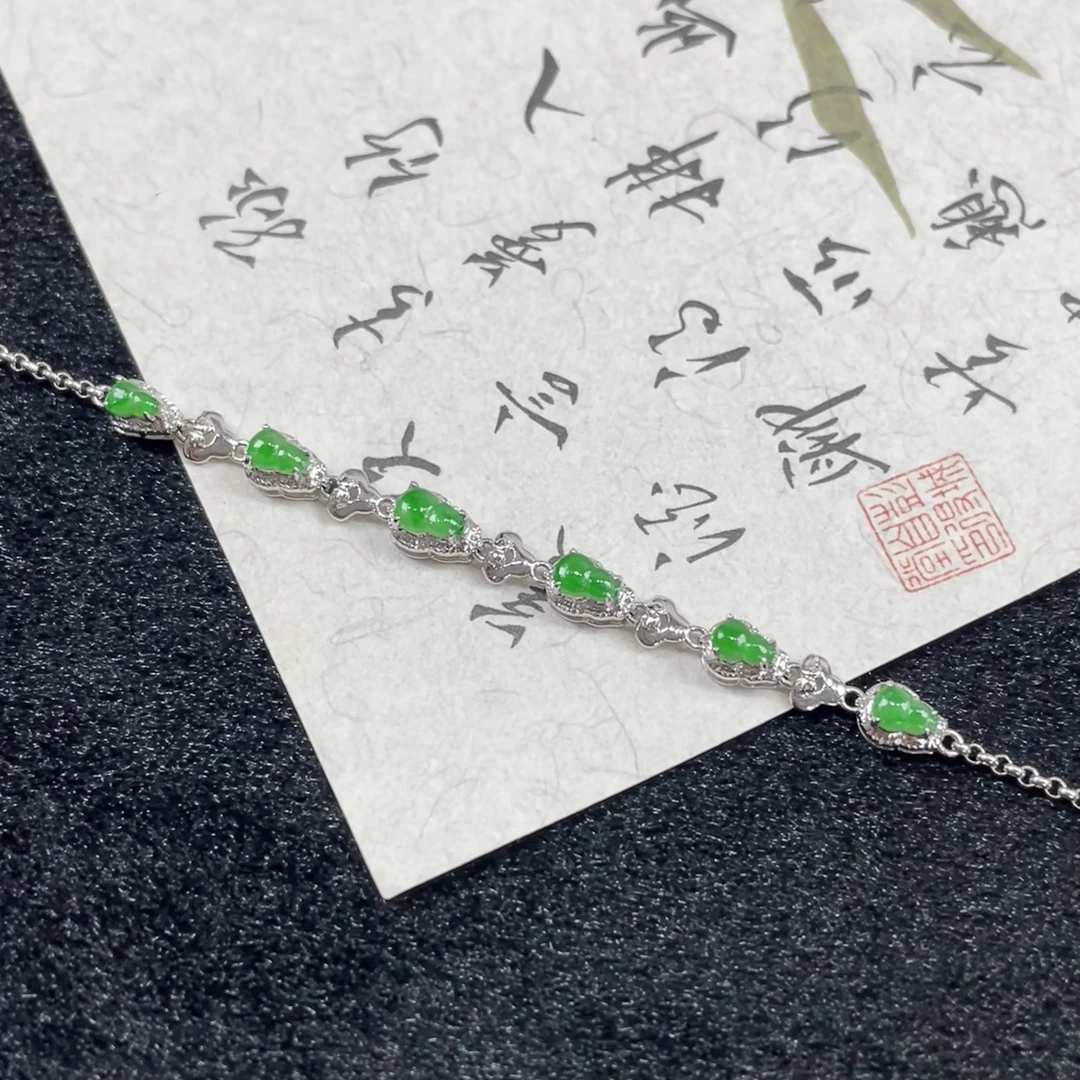 冰绿葫芦—翡翠18K金镶嵌手链