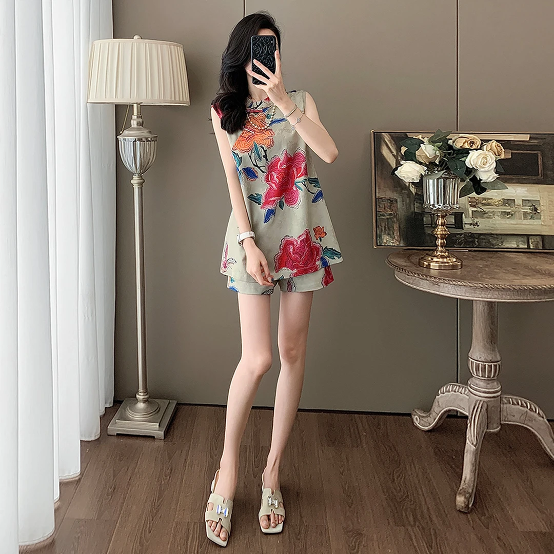 设计感新中式印花套装女夏款气质温柔无袖盘扣上衣阔腿短裤两件套