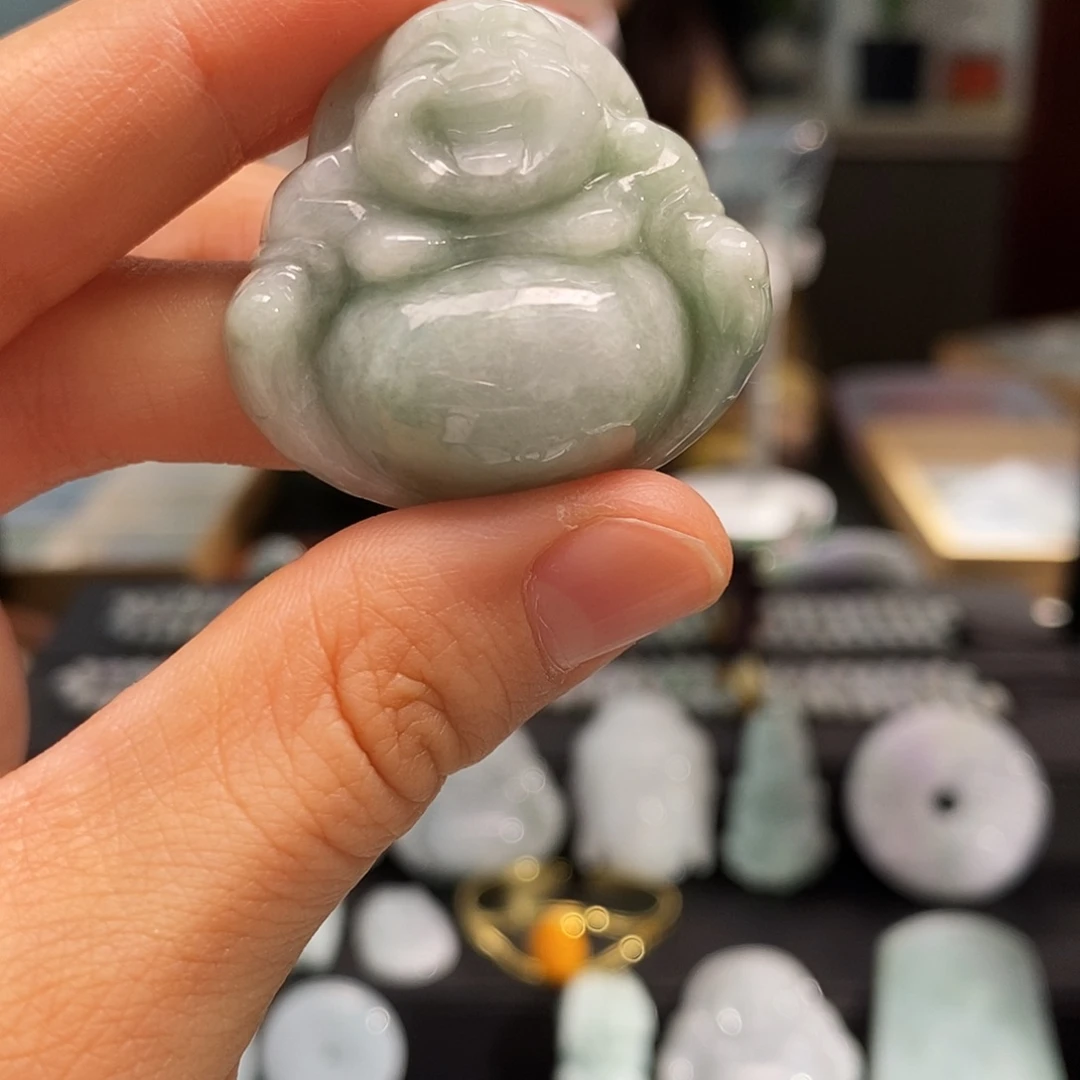 翡翠未镶嵌颈饰佛公