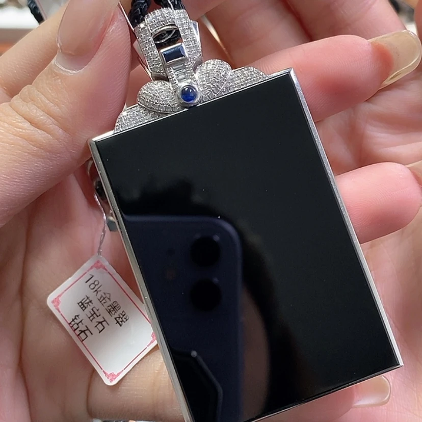 【闪购商品】翡翠颈饰18K金镶嵌三***月1。