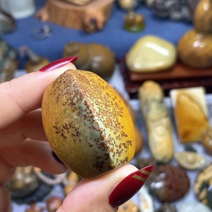 岫岩河磨玉（透闪石质玉）勒子未镶嵌