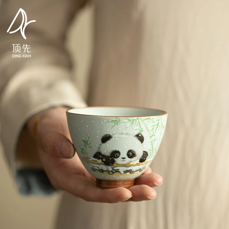 顶先 当代汝窑鸡心杯冬竹熊猫家用可爱品茗杯中式功夫茶杯 A12178