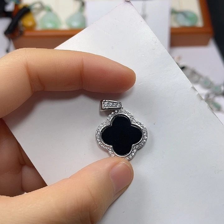 翡翠项链未镶嵌如*_四叶草