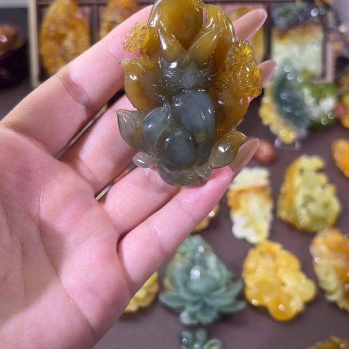 未镶嵌蛇纹石玉颈饰