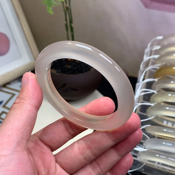 手镯玛瑙/玉髓未镶嵌