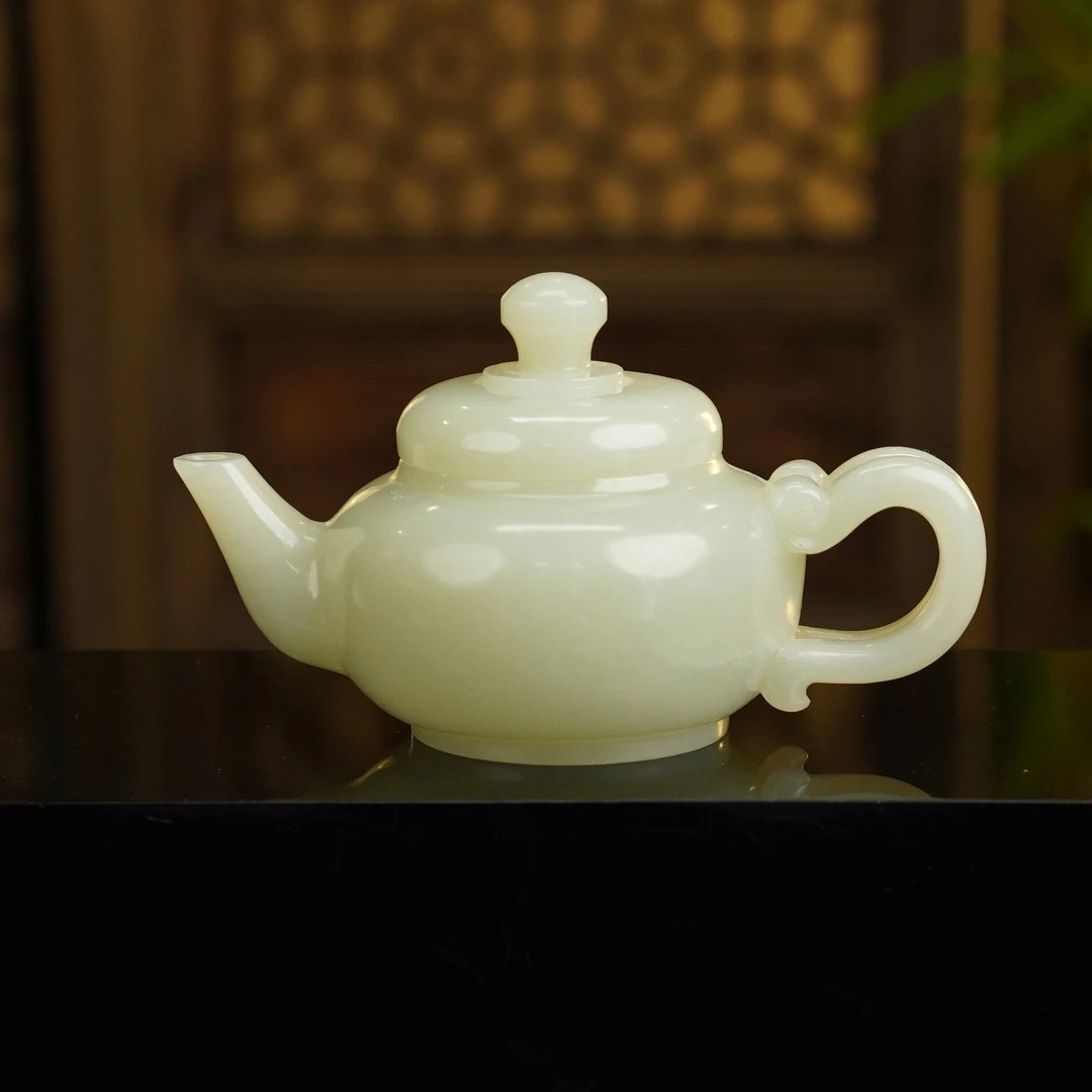 【清】白玉素面壶（高6.7cm宽11cm重227g）