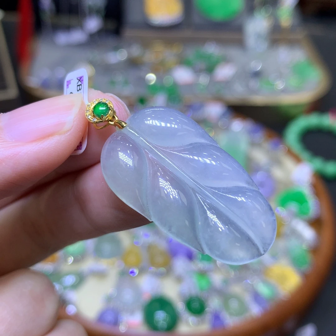 翡翠18K金镶嵌颈饰翡翠吊坠项链