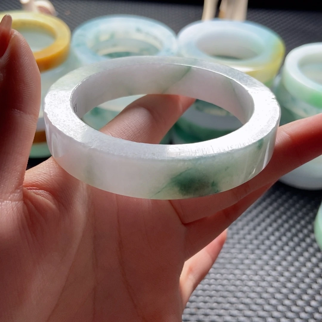 定制翡翠我未镶嵌彩*