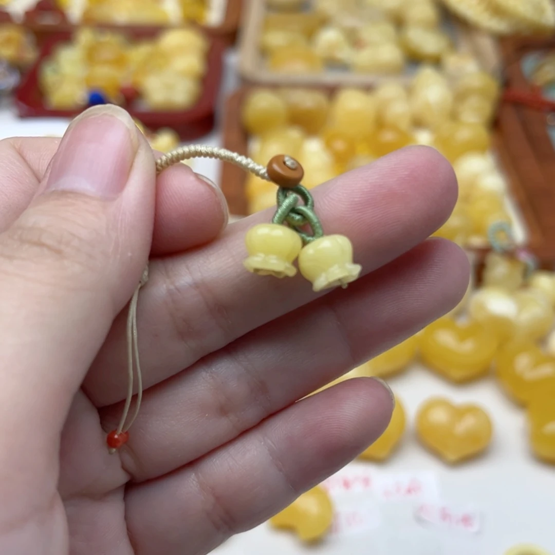 【闪购商品】未镶嵌蜜蜡裸石微瑕
