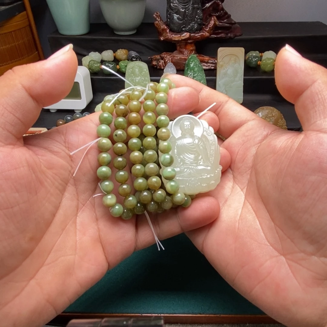 和田玉未镶嵌颈饰无****糕