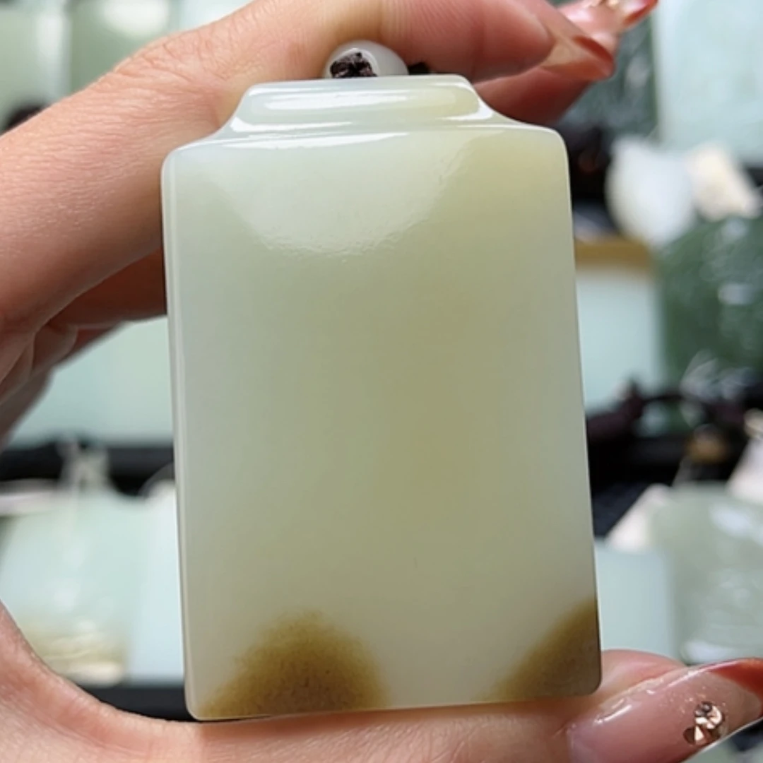 【闪购商品】和田玉颈饰未镶嵌风****！