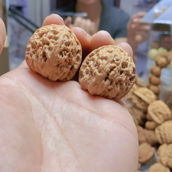 【闪购商品】文玩核桃把件31白狮子迷你