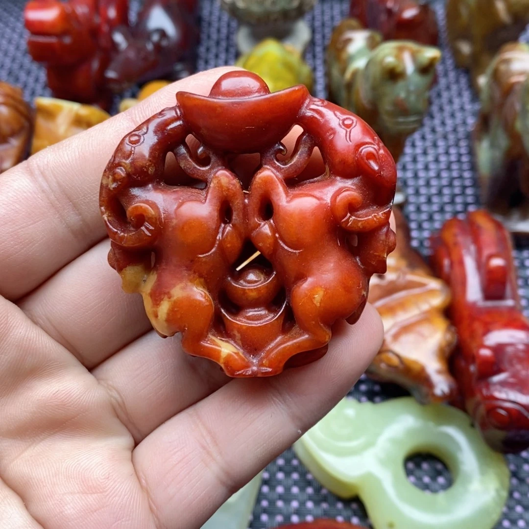 蛇纹石玉颈饰未镶嵌