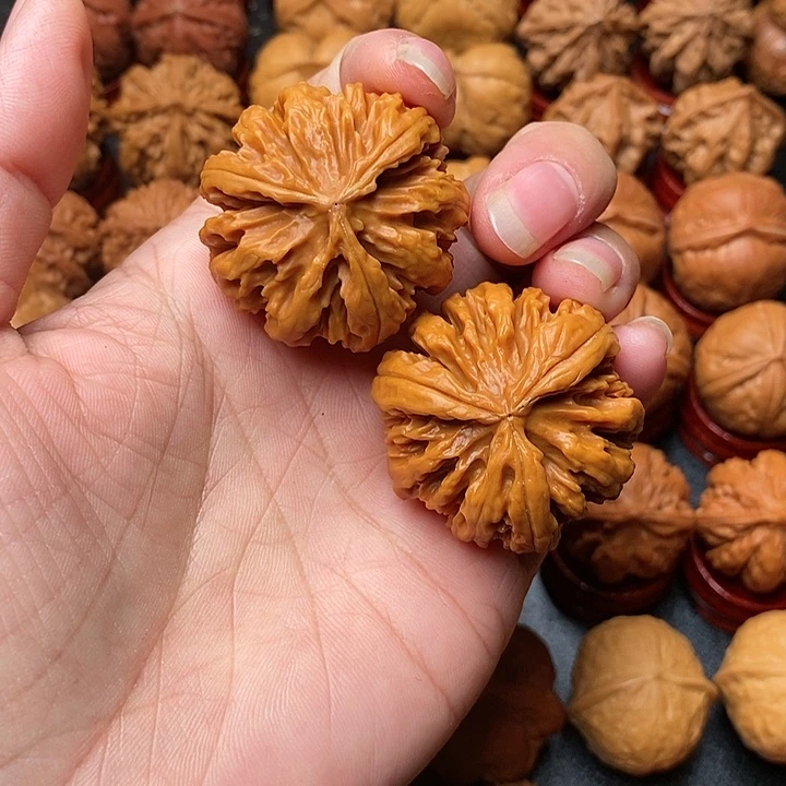 吊坠文玩核桃三棱